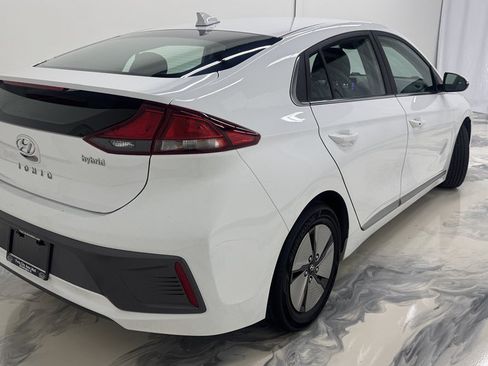 Used 2021 Hyundai Ioniq SE FWD image 8