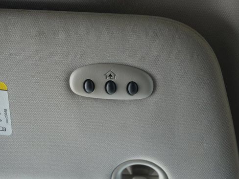 Used 2014 Chrysler Town & Country Touring-L w/ Driver Convenience Group image 29