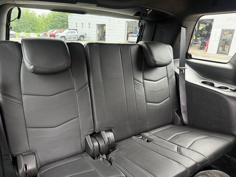 Used 2018 Cadillac Escalade Platinum AWD/4WD image 22