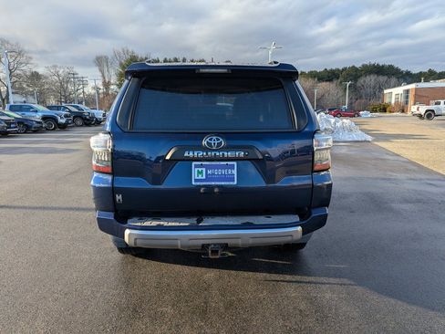 Used 2018 Toyota 4Runner TRD Off-Road Premium image 4