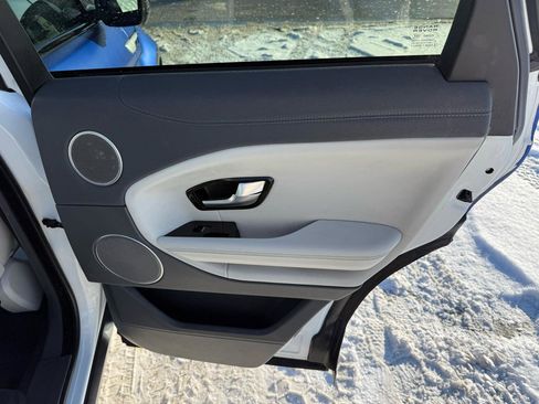 Used 2017 Land Rover Range Rover Evoque HSE image 24