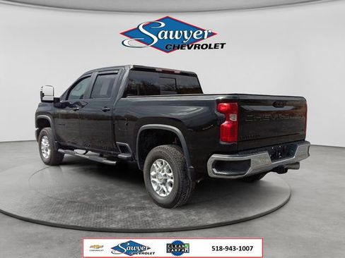 Used 2025 Chevrolet Silverado 2500 LT w/ Convenience Package AWD/4WD image 3