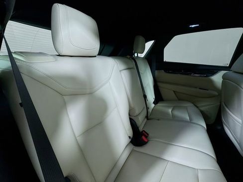 Used 2018 Cadillac XT5 Base image 28