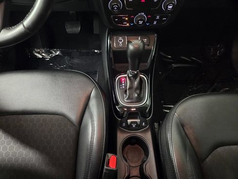 Used 2020 Jeep Compass Latitude FWD image 13