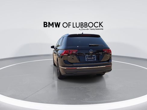 Used 2024 Volkswagen Tiguan SE AWD/4WD image 7