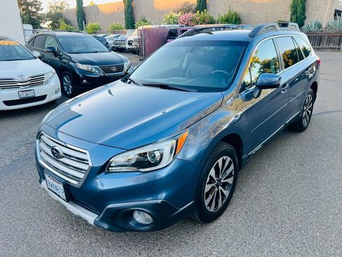 Used 2017 Subaru Outback 3.6R Limited AWD/4WD image 1
