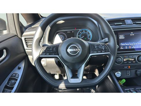 Used 2025 Nissan Leaf S FWD image 26