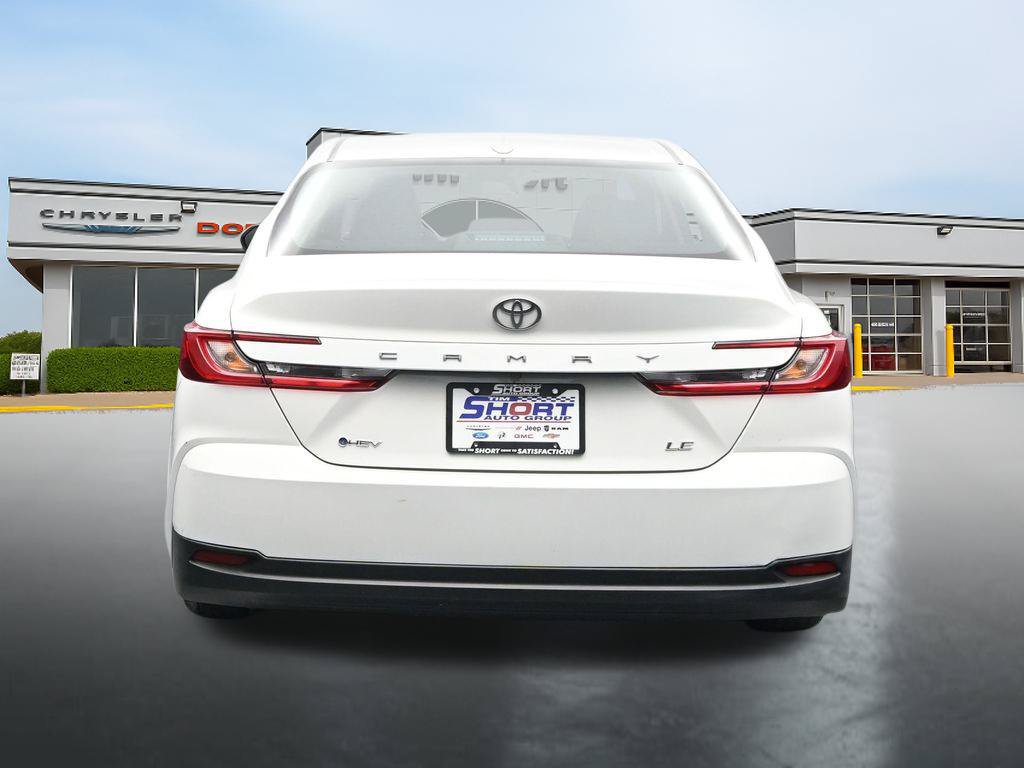 Used 2025 Toyota Camry LE FWD image 4