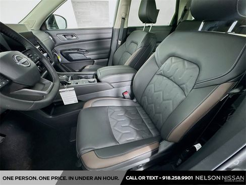 New 2026 Nissan Pathfinder Platinum image 21