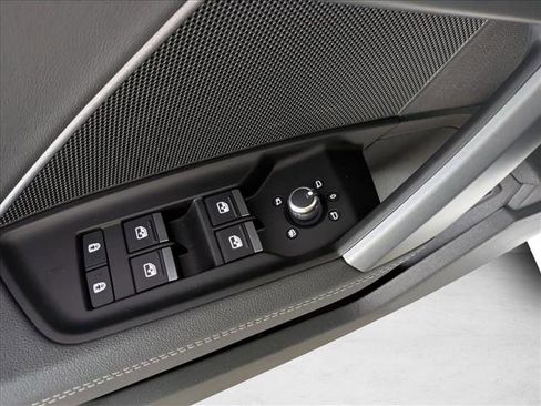 Used 2025 Audi A3 2.0T Premium w/ Convenience Package image 11