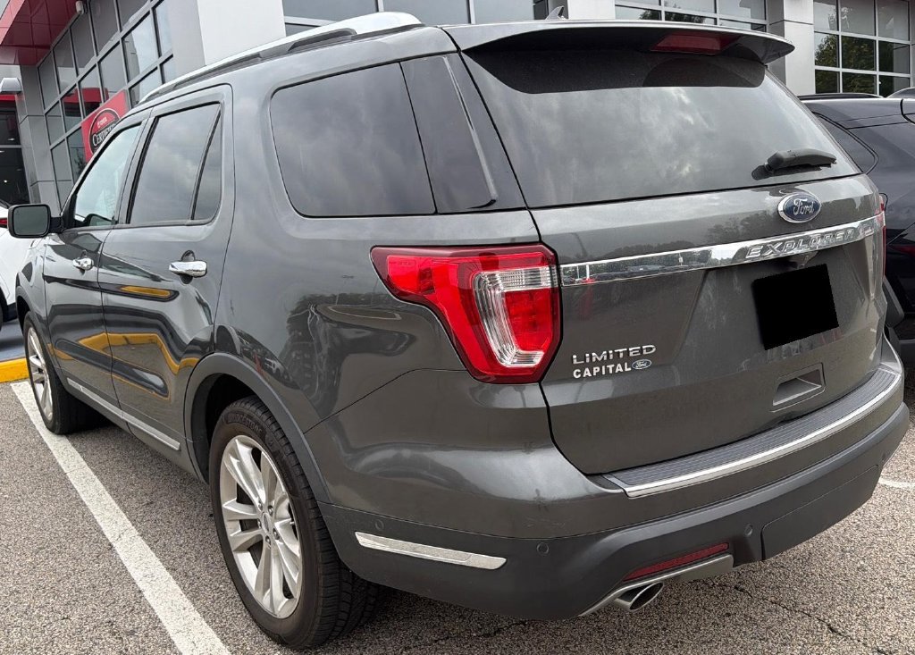 Used 2019 Ford Explorer Limited w/ Ford Safe & Smart Package FWD image 4