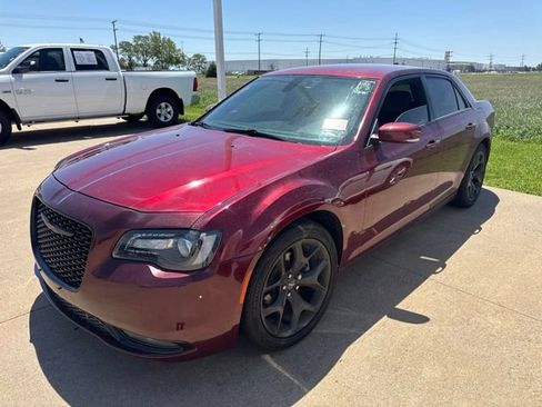 Used 2021 Chrysler 300 S RWD image 2
