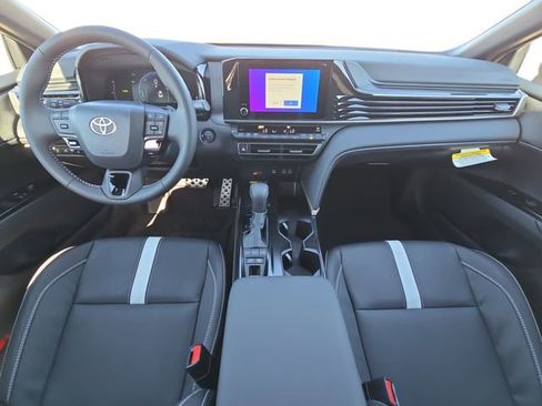 New 2026 Toyota Camry SE image 9
