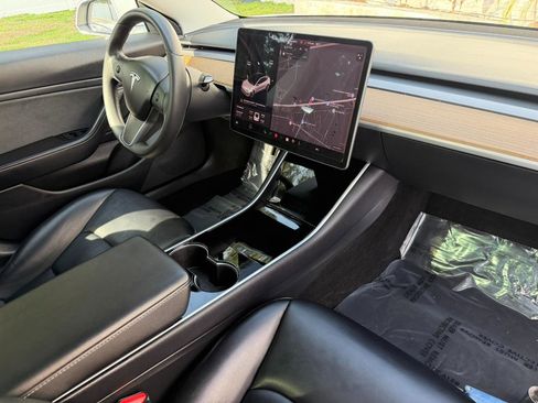 Used 2019 Tesla Model 3 Mid Range RWD image 42