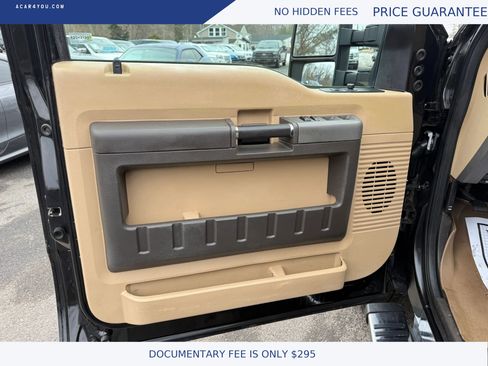 Used 2012 Ford F250 Lariat w/ Chrome Pkg image 19