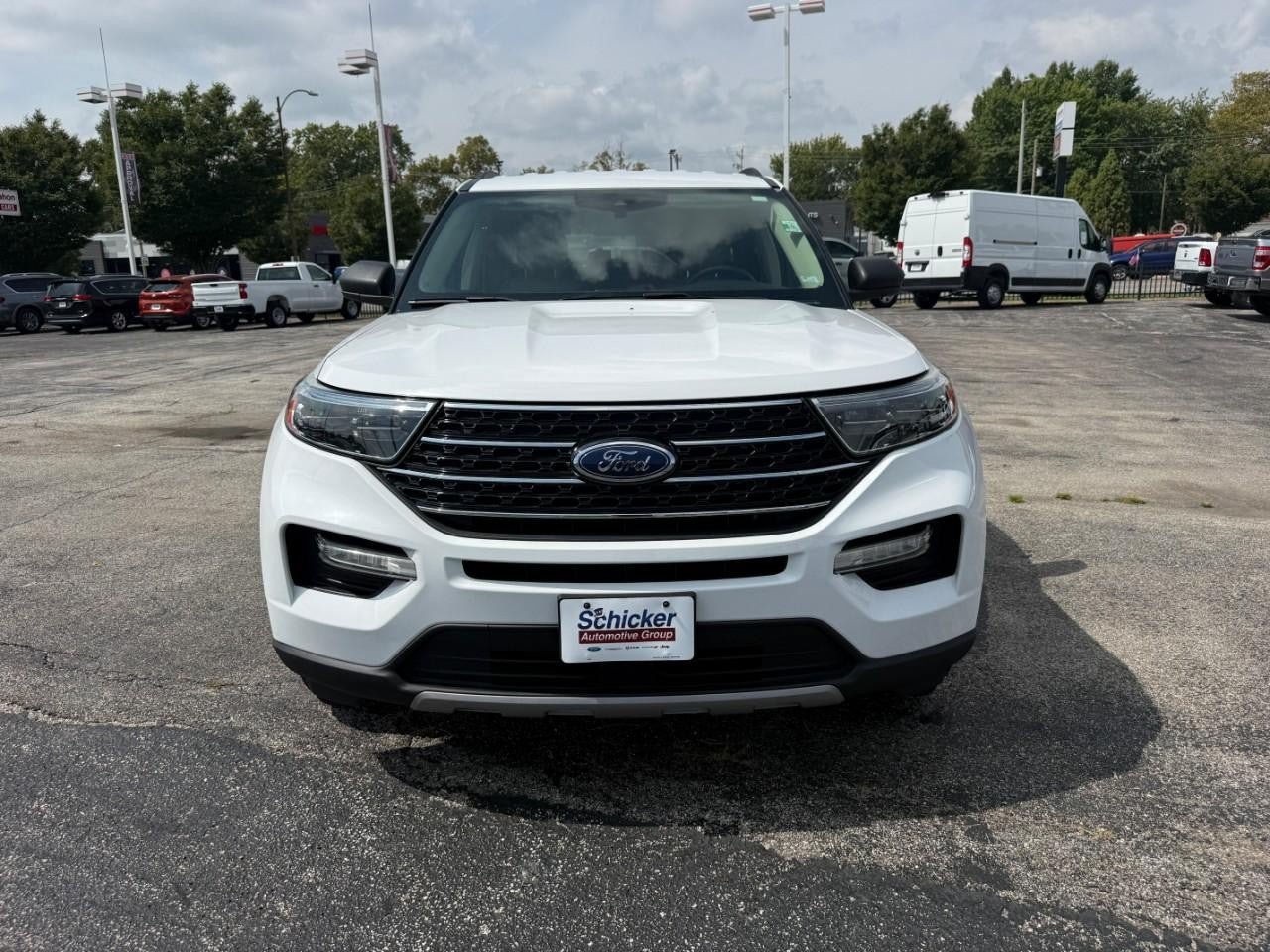 Used 2021 Ford Explorer XLT w/ Equipment Group 202A AWD/4WD image 10