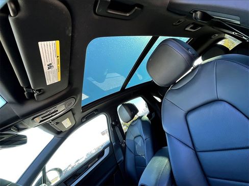 Used 2024 Porsche Cayenne image 18