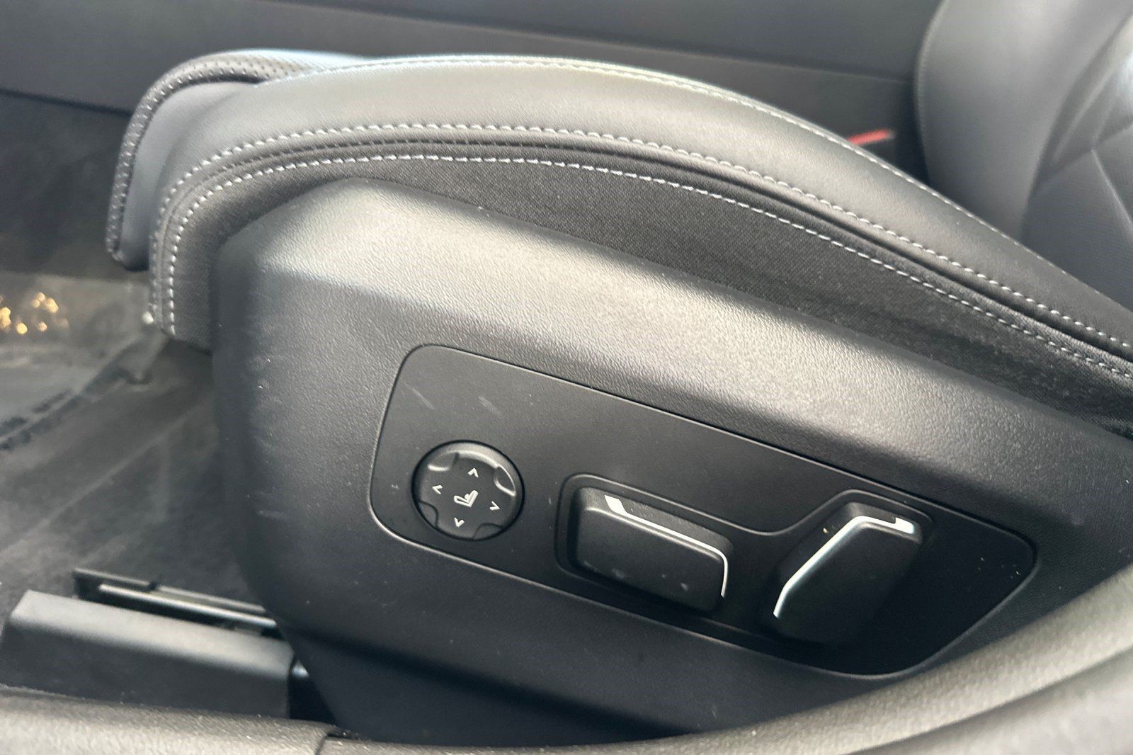 Used 2024 BMW i5 eDrive40i w/ M Sport Package RWD image 14