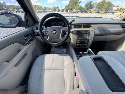 Used 2013 Chevrolet Tahoe LT image 12