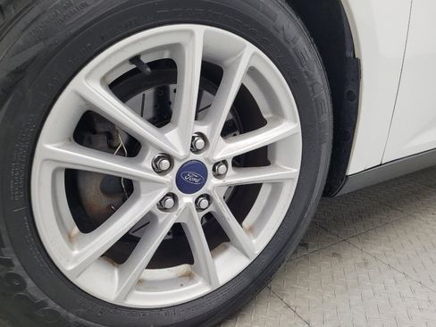 Used 2017 Ford Focus SE FWD image 31