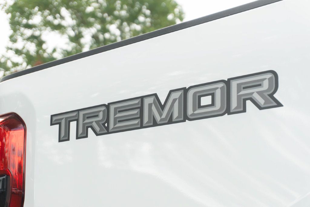 Used 2026 Ford F350 Lariat w/ Tremor Off-Road Package AWD/4WD image 9