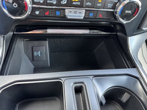 Used 2024 Ford F150 Lariat AWD/4WD image 19