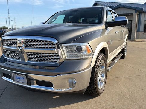 Used 2013 RAM 1500 Laramie w/ Convenience Group AWD/4WD image 3
