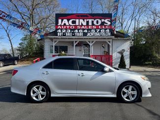 Used 2014 Toyota Camry SE w/ Moonroof Package video 1