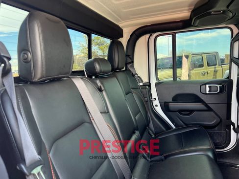 Used 2023 Jeep Gladiator Mojave w/ Cold Weather Group AWD/4WD image 19