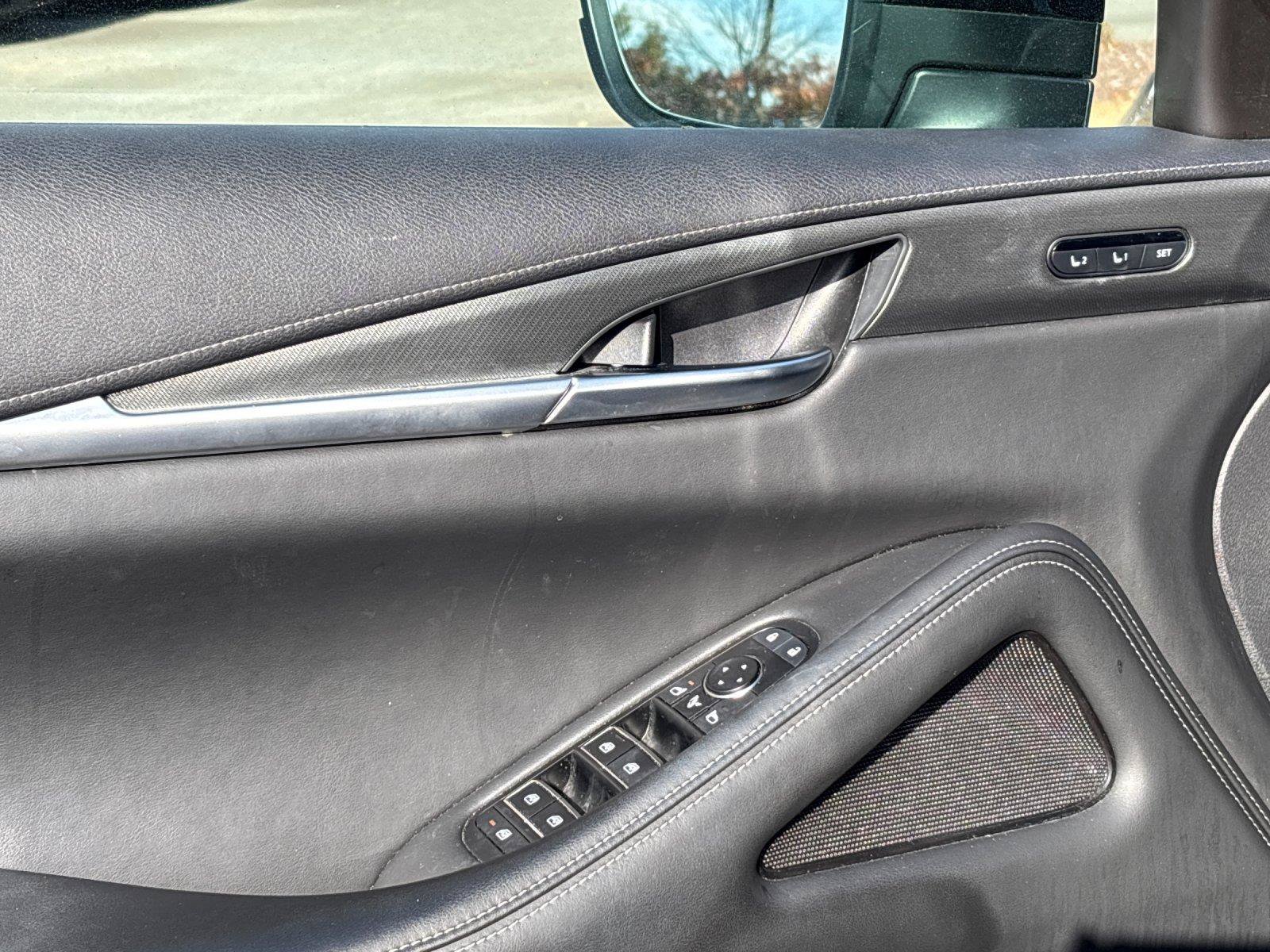 Used 2023 INFINITI QX60 Luxe w/ Cargo Package FWD image 13