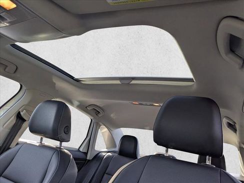 Used 2020 Volkswagen Jetta R-Line image 14