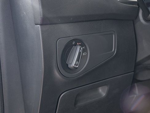 Used 2024 Volkswagen Tiguan SE R-Line image 29