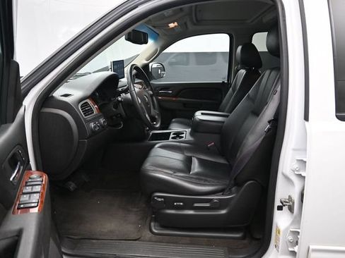 Used 2014 Chevrolet Suburban LT AWD/4WD image 9