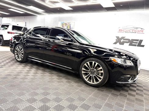 Used 2017 Lincoln Continental Select AWD/4WD image 2