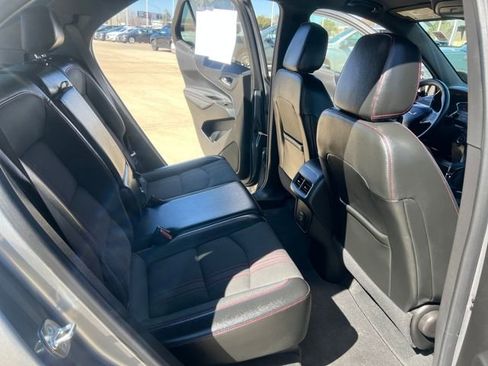 Used 2023 Chevrolet Equinox RS FWD image 16