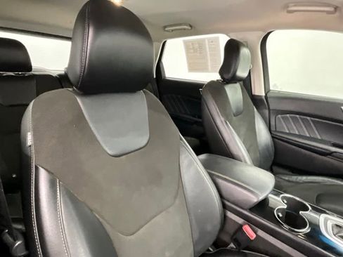 Used 2018 Ford Edge Sport w/ Technology Package image 11
