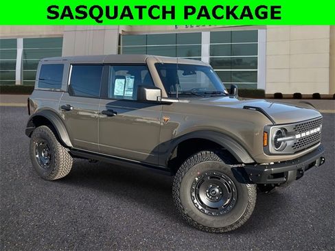 New 2025 Ford Bronco Badlands w/ Sasquatch Package image 1