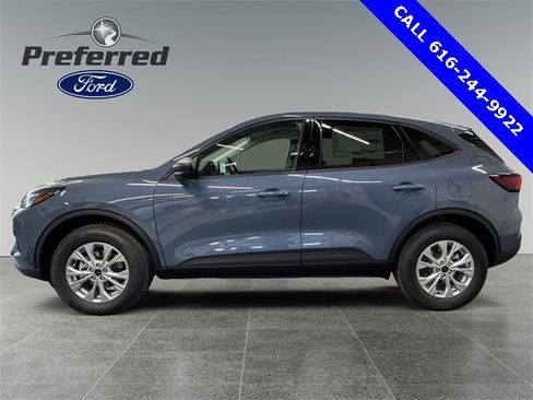 Used 2025 Ford Escape Active w/ Tech Pack #1 image 3