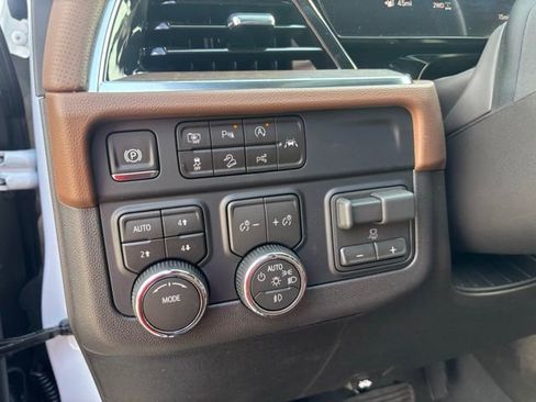 New 2026 Chevrolet Tahoe High Country w/ Sun And Tow Package AWD/4WD image 19