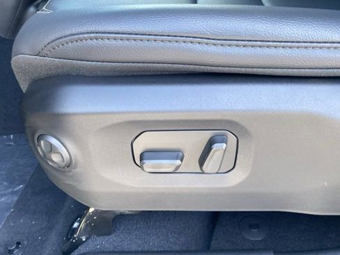 New 2025 Jeep Gladiator High Tide image 16