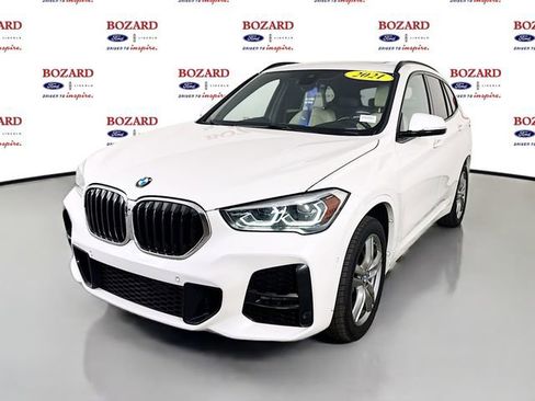 Used 2021 BMW X1 xDrive28i w/ Convenience Package image 4