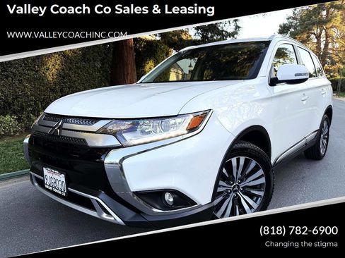 Used 2020 Mitsubishi Outlander SEL image 1