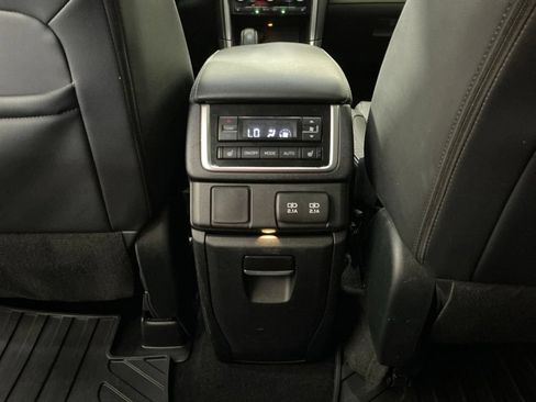 Used 2021 Subaru Ascent Limited w/ Technology Package AWD/4WD image 26