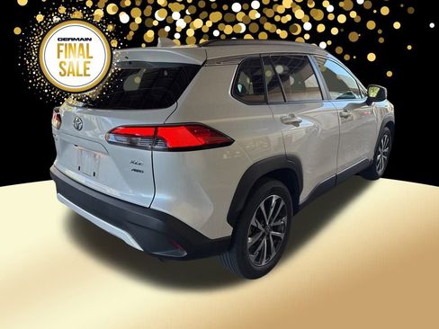 Certified 2022 Toyota Corolla Cross XLE image 6