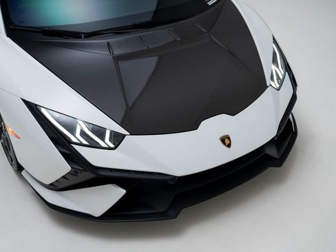 Used 2023 Lamborghini Huracan Tecnica RWD image 45