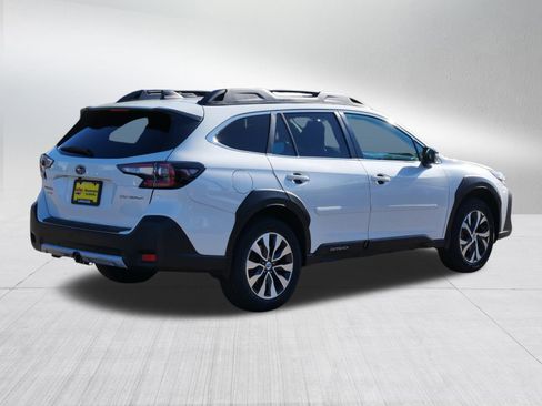 Used 2023 Subaru Outback Limited image 7