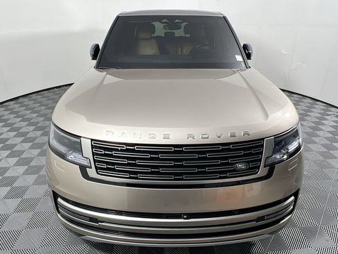 Used 2024 Land Rover Range Rover Long Wheelbase SE AWD/4WD image 8