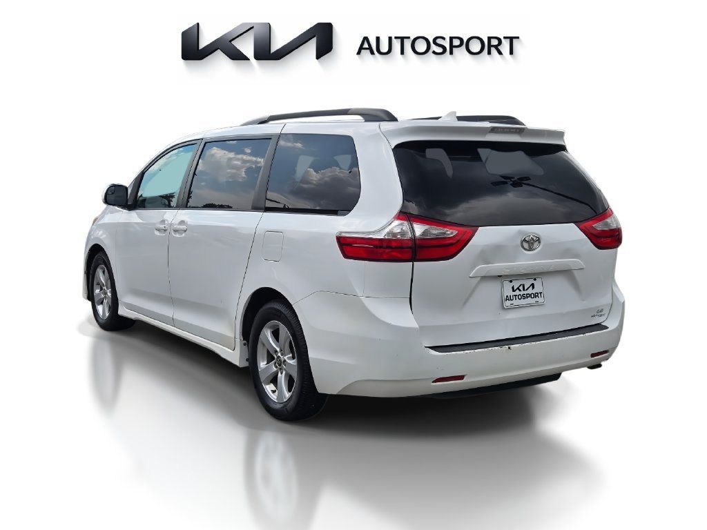 Used 2018 Toyota Sienna LE FWD image 8