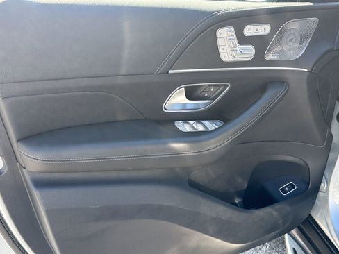 Certified 2023 Mercedes-Benz GLS 580 4MATIC image 11