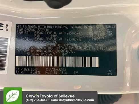 Certified 2023 Toyota Highlander XLE image 30